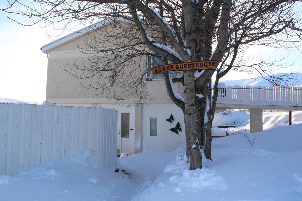 Lonsa Guesthouse Akureyri Buitenkant foto