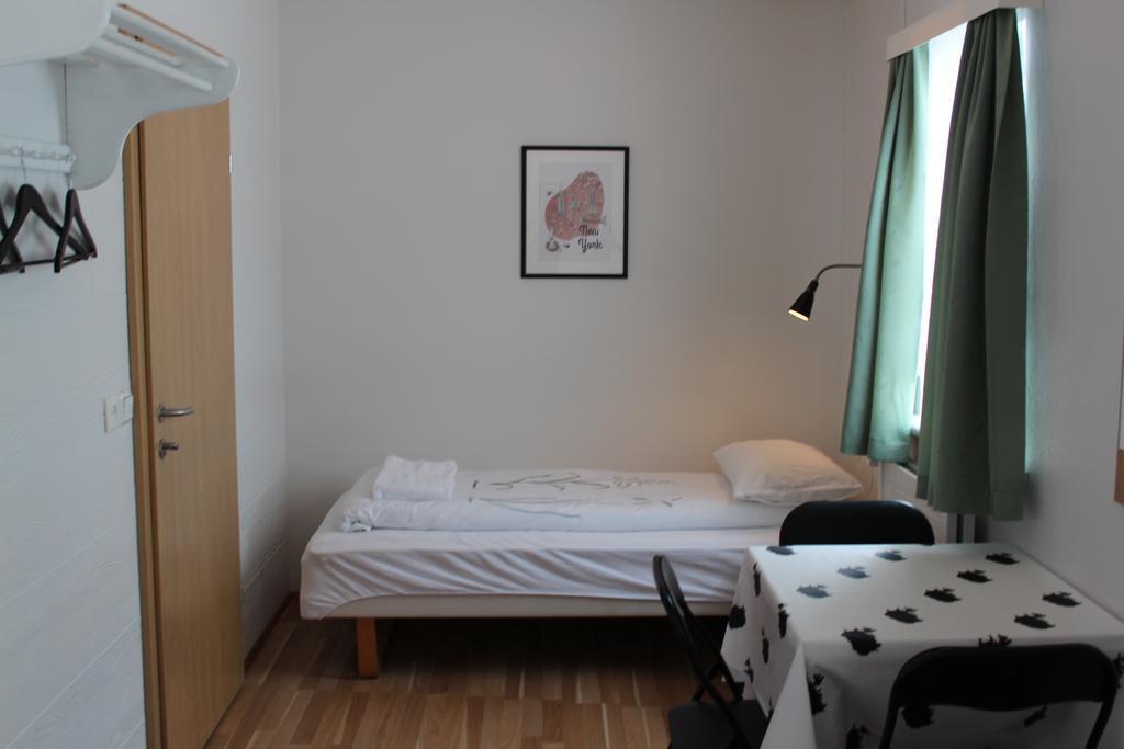 Lonsa Guesthouse Akureyri Buitenkant foto