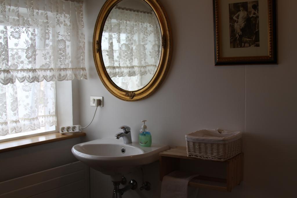Lonsa Guesthouse Akureyri Buitenkant foto