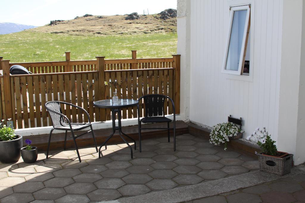 Lonsa Guesthouse Akureyri Buitenkant foto