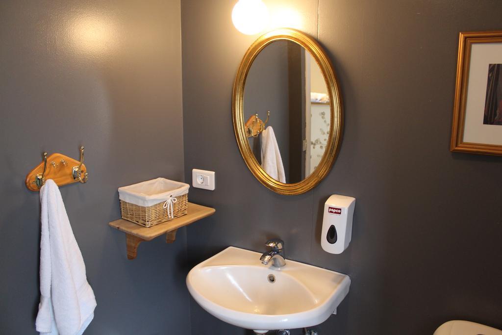 Lonsa Guesthouse Akureyri Buitenkant foto