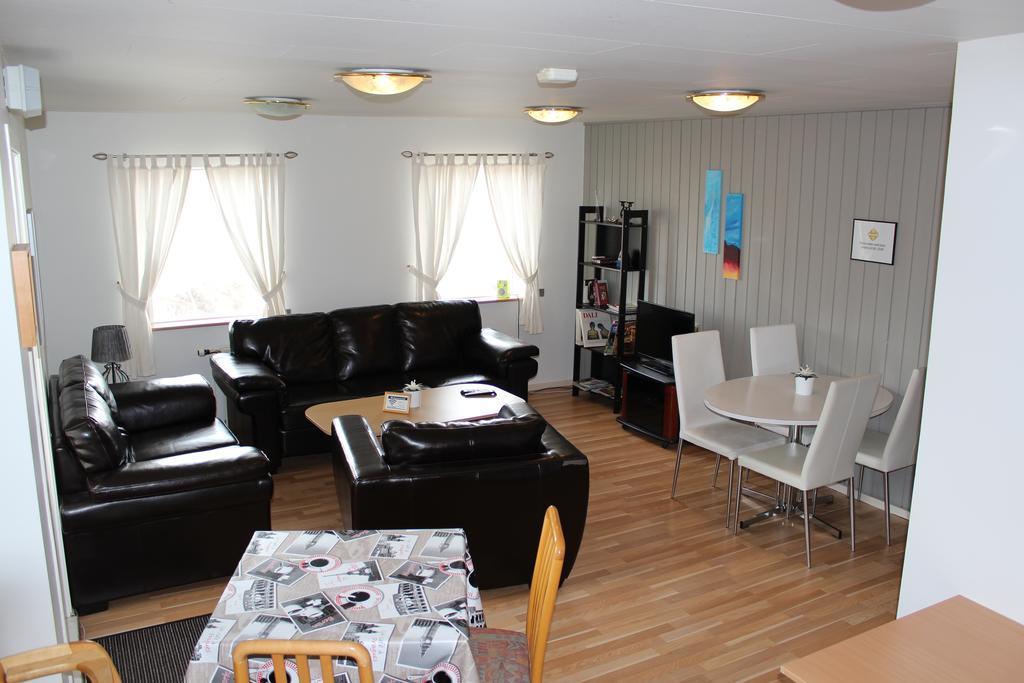 Lonsa Guesthouse Akureyri Buitenkant foto