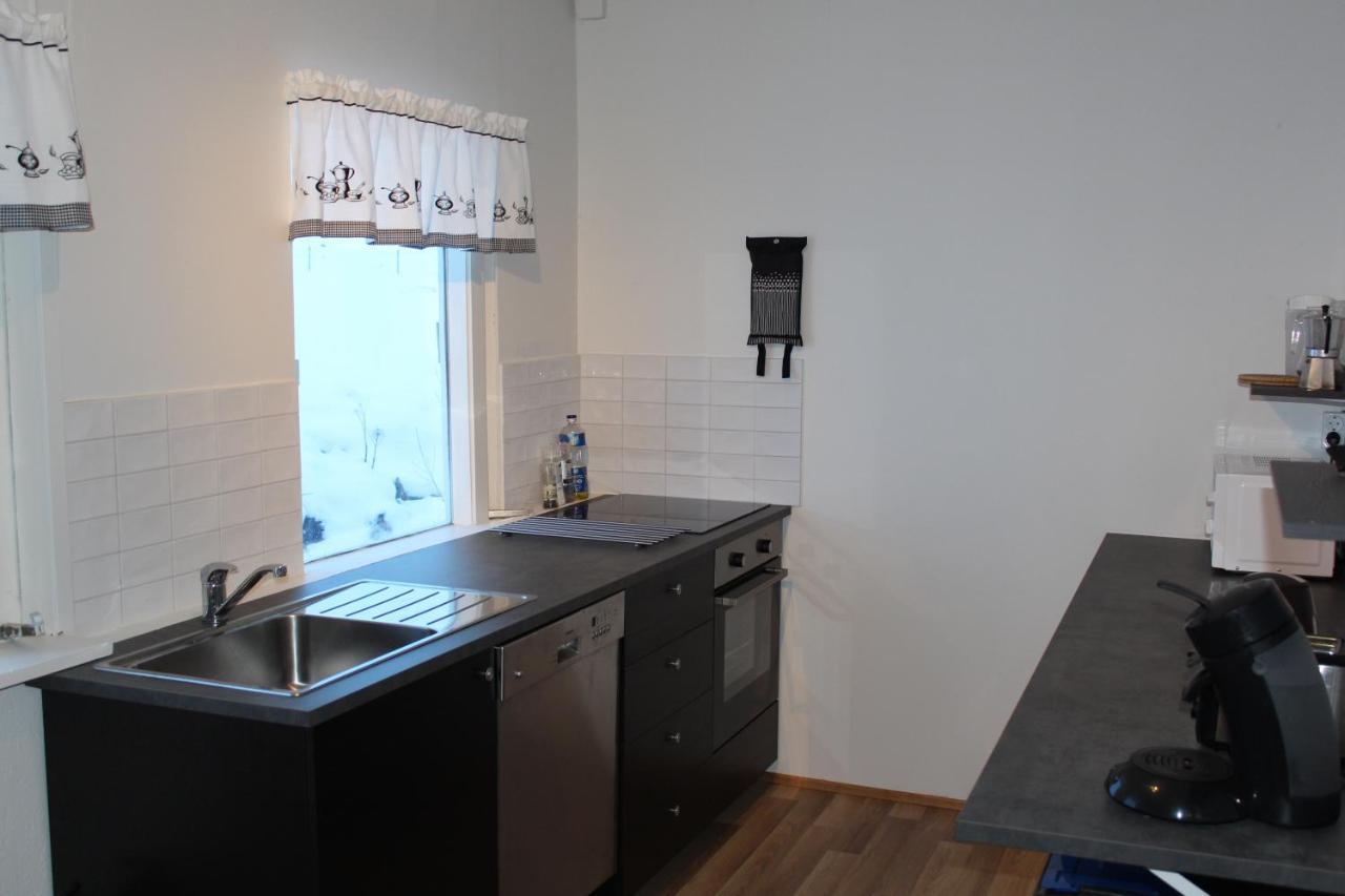Lonsa Guesthouse Akureyri Buitenkant foto